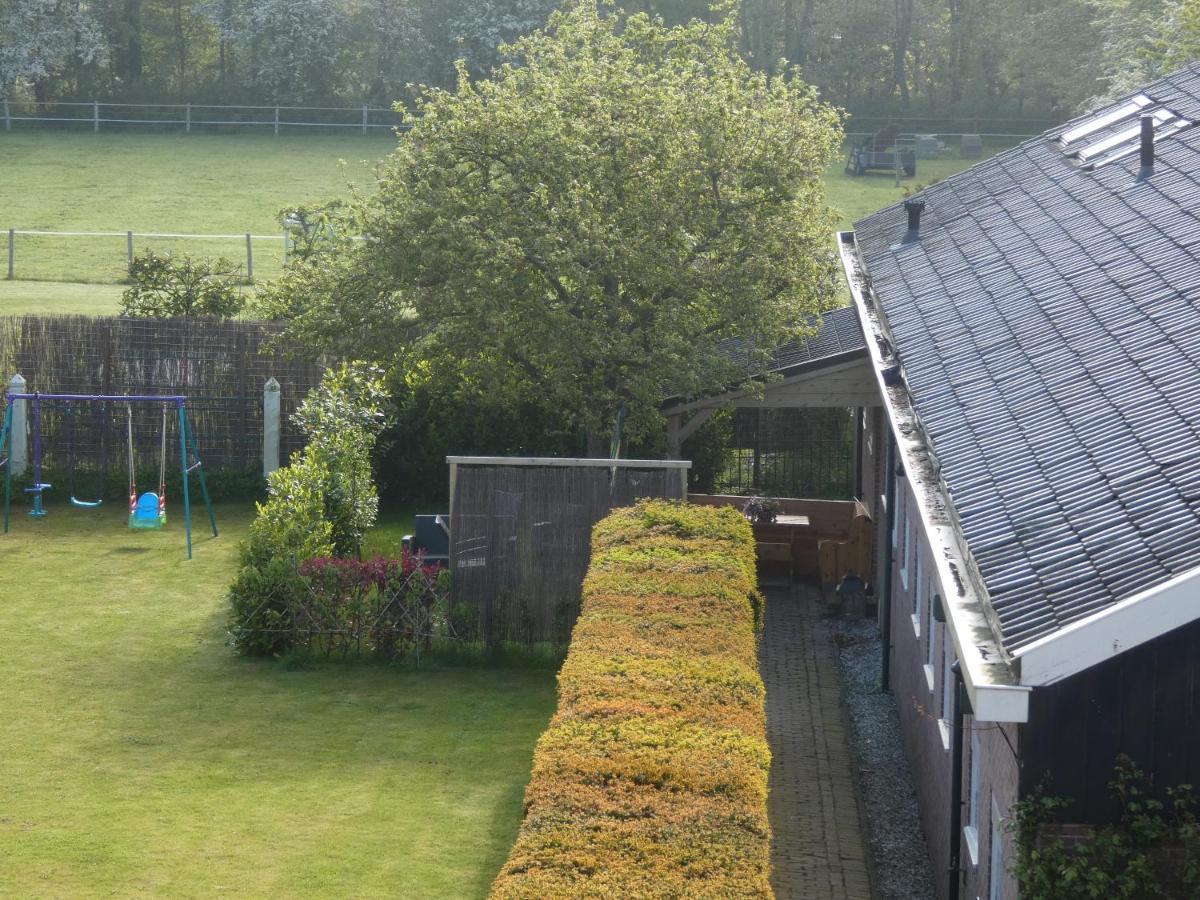 Familiehuis Achter De Duijnhoeve Zuidbakkum Exterior foto